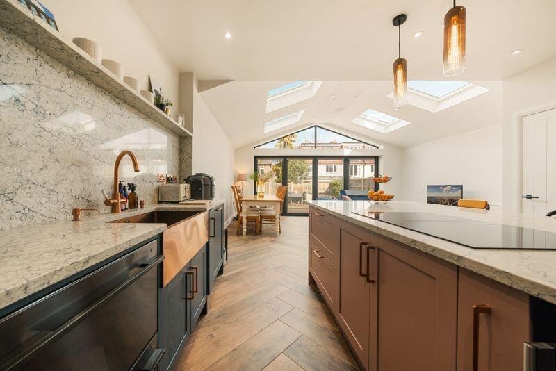 Bespoke kitchen with marble worktops and skylights — RPR design and build