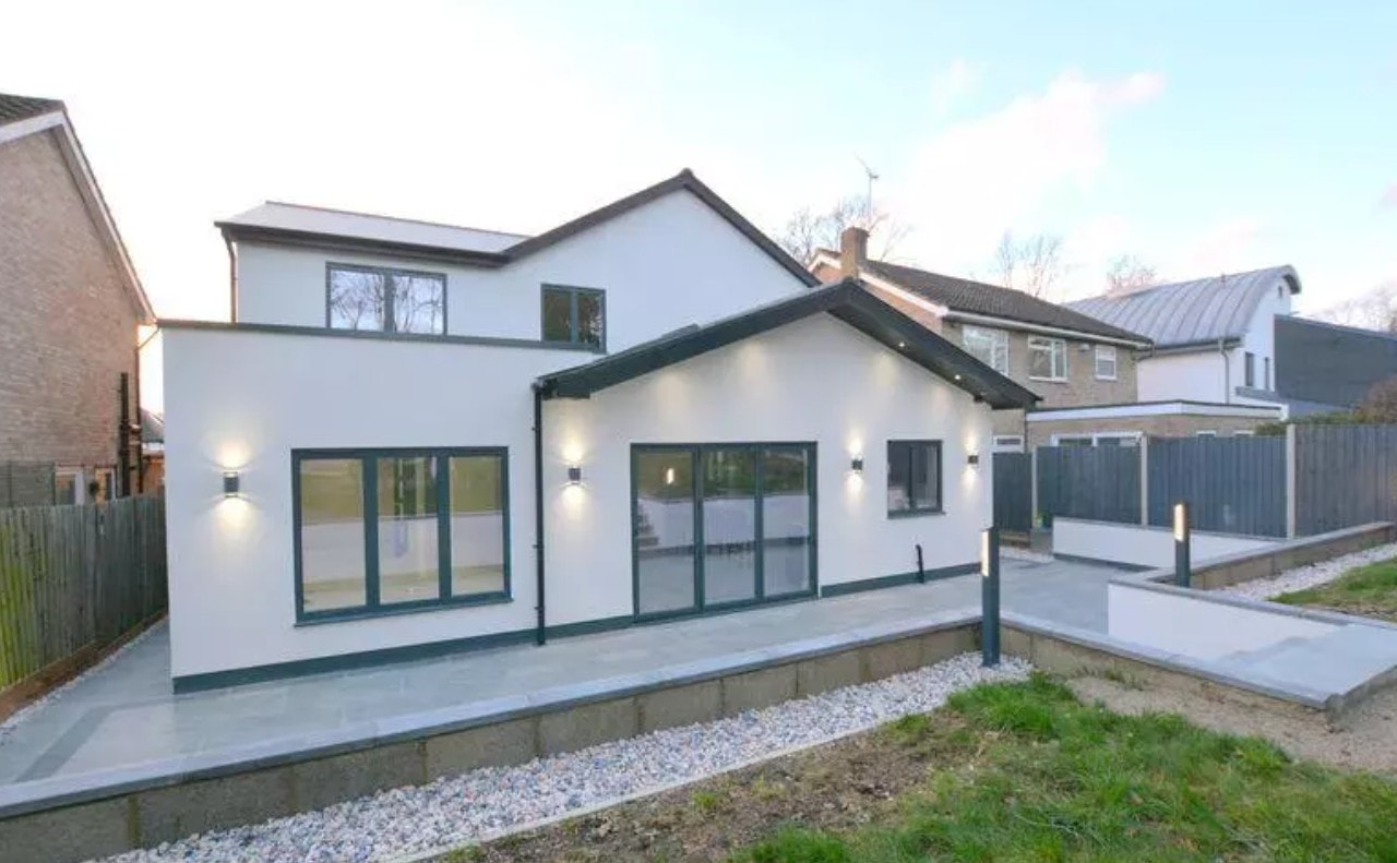 Warburton Close